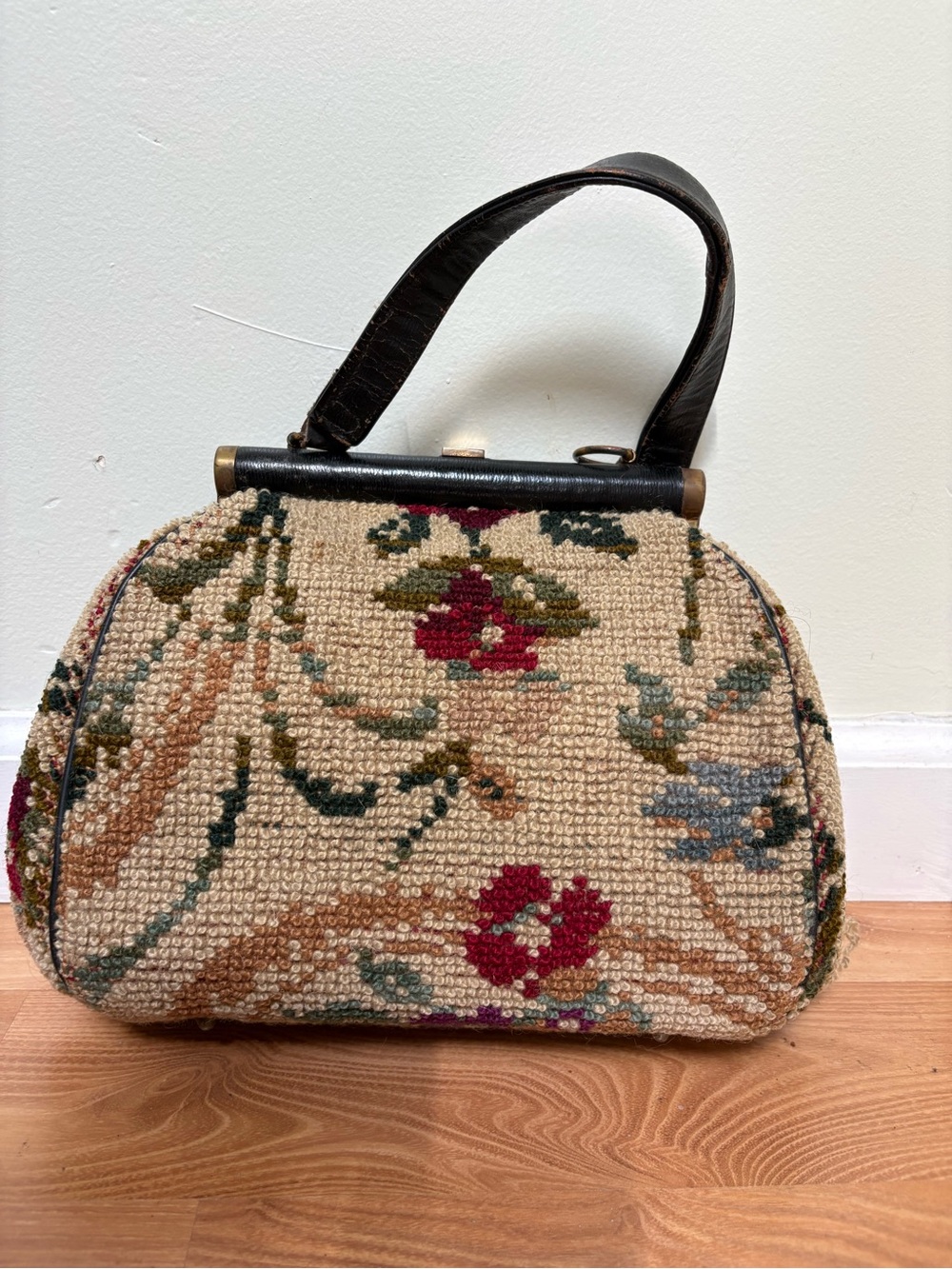 Vintage Floral Tapestry Top-Handle Bag - Picture 5 of 11